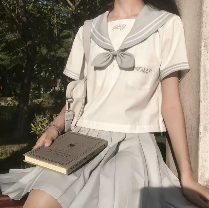 我在无人处寻你